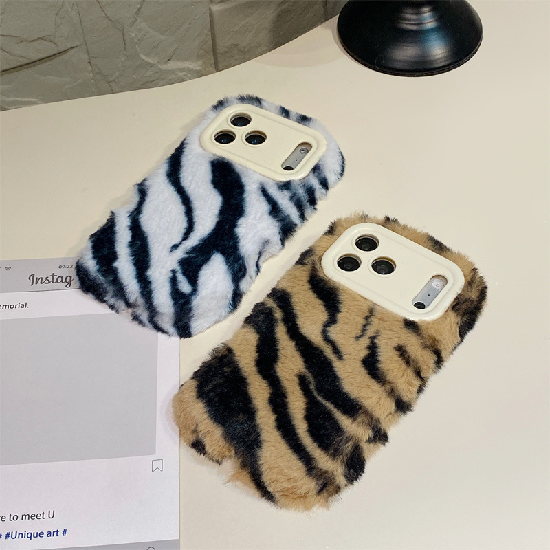Luxury Zebra Pattern Fluffy Pl - огляд і ціна Phone Cases Iphone 17 Pro